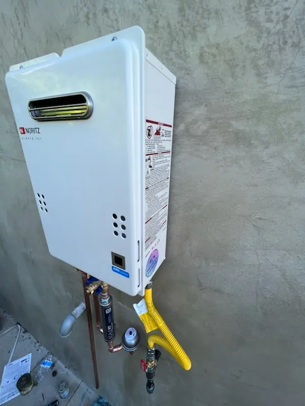 Tankless water heater installation for Waldenburg homes